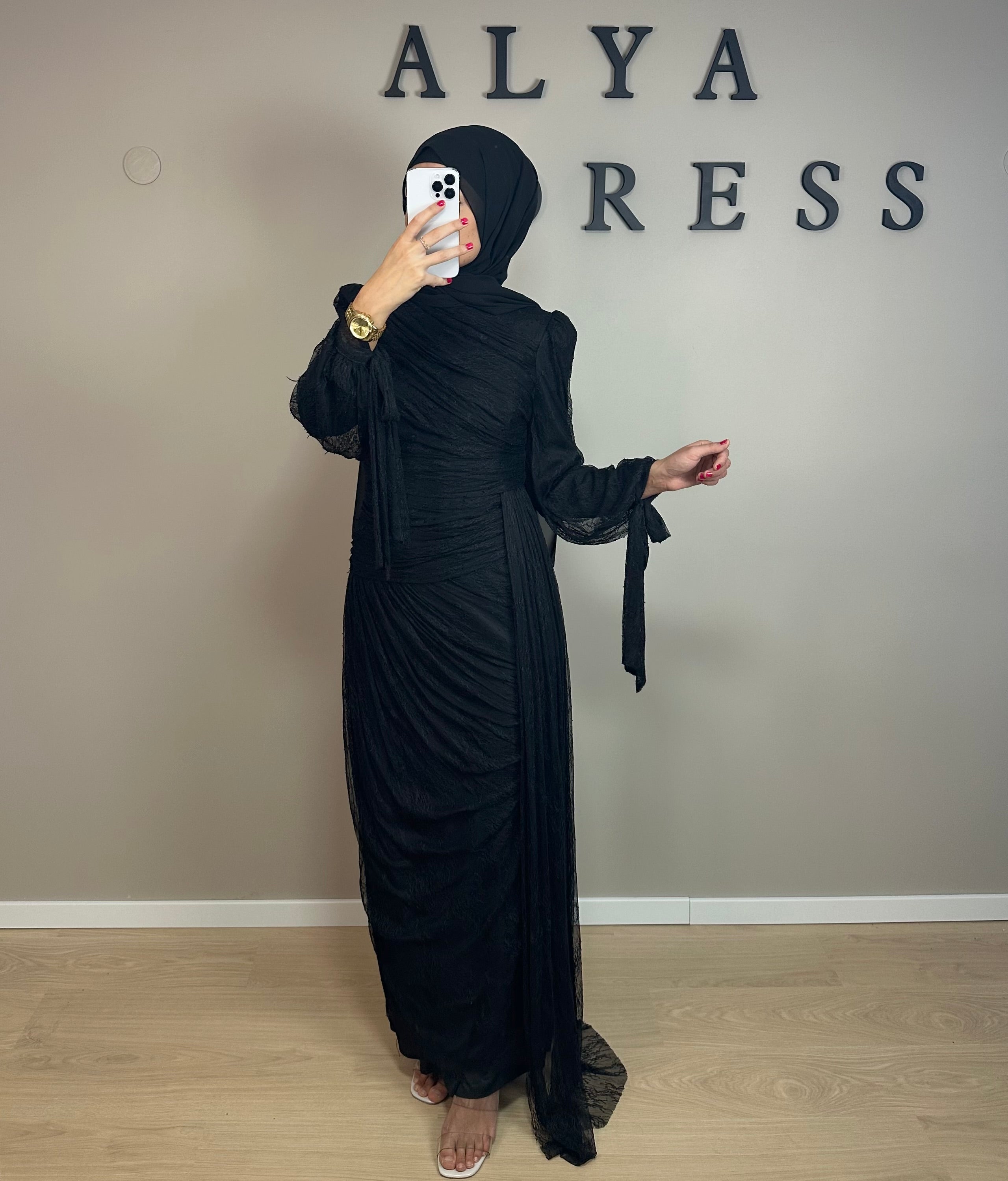 MADAM Black