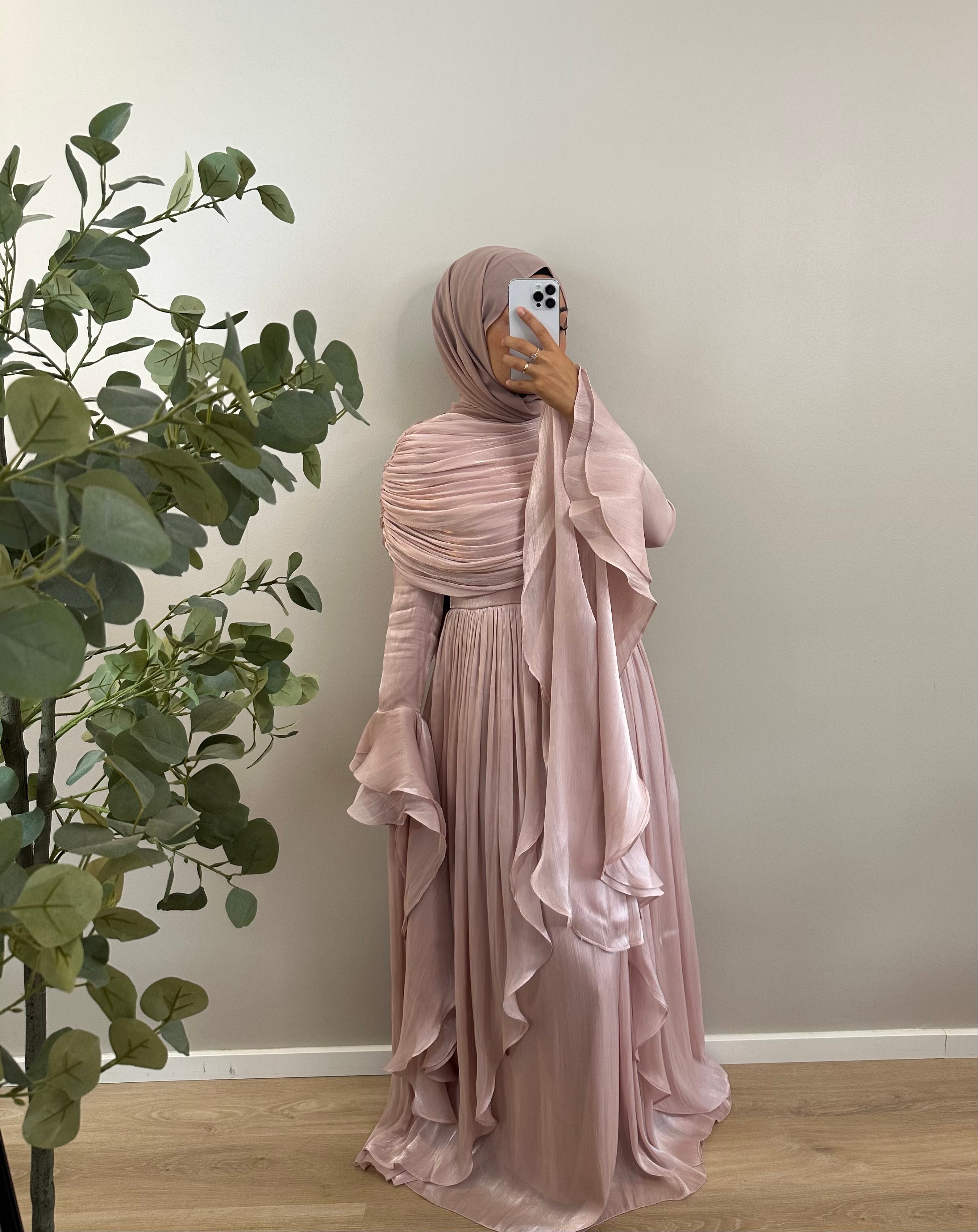 Abendkleid mit Flederärmel