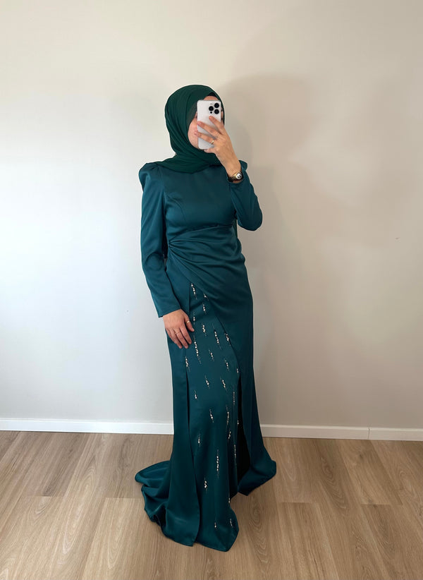 Smaragdgrünes Kleid mit Strass