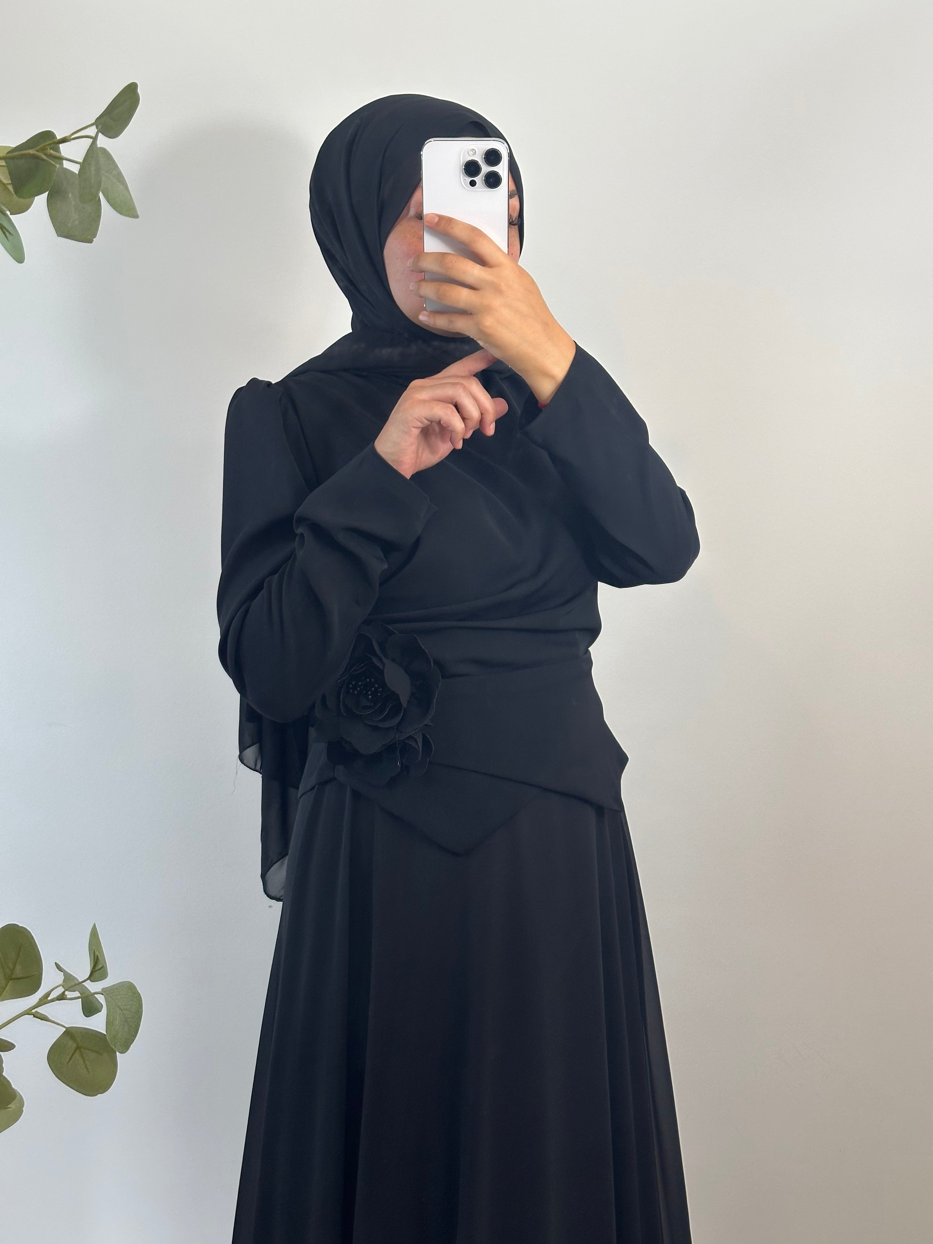 ELEGANTES MAXIKLEID IN LAYER-OPTIK