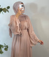 Puder Maxikleid mit Volantärmeln