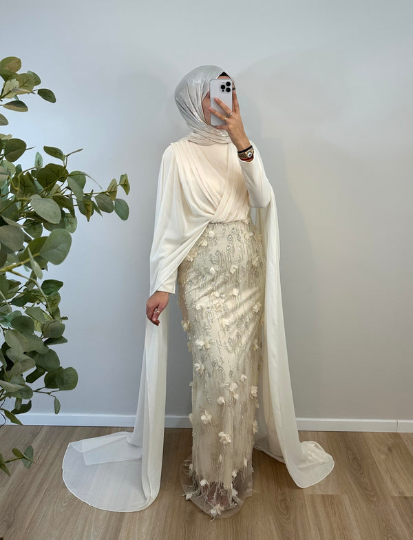 Elegantes Maxikleid mit Stickerei
