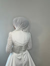 ELEGANTES ABENDKLEID MIT KORSAGE & SPITZE