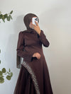 ELEGANTES SATIN-MAXIKLEID MIT TÜLLROCK