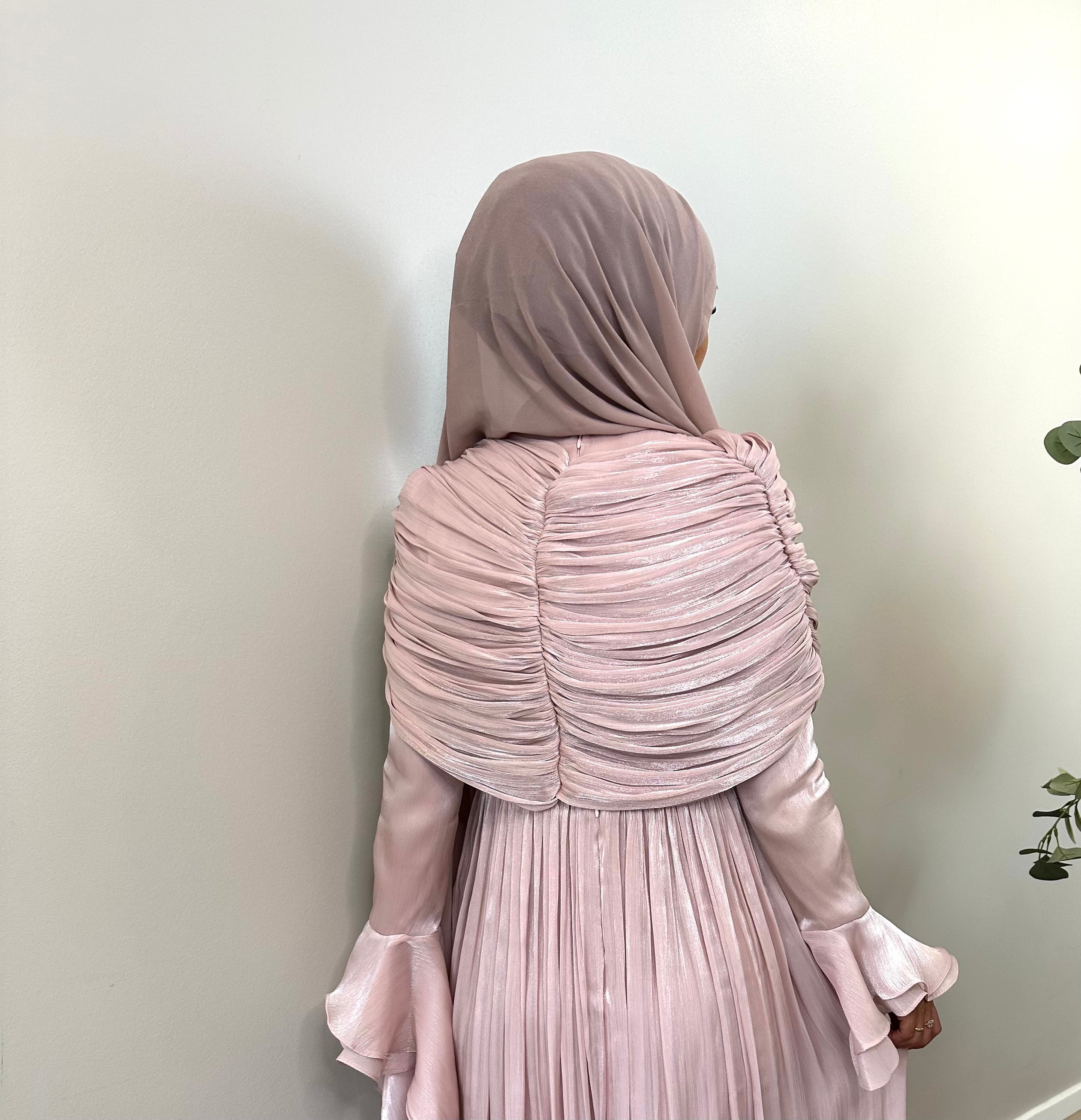 Abendkleid mit Flederärmel